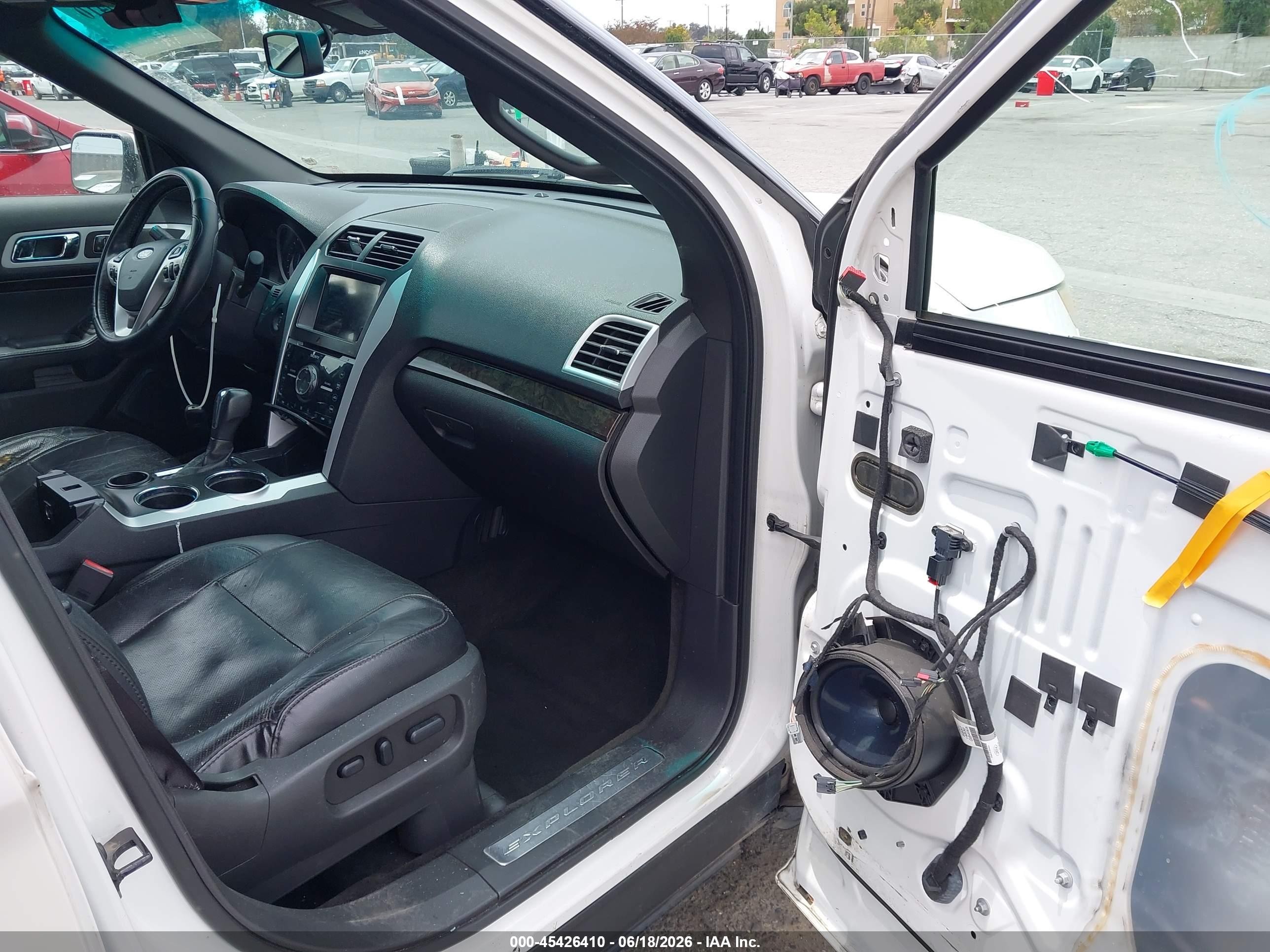2011 Ford Explorer Limited Белый vin: 1FMHK7F81BGA73077