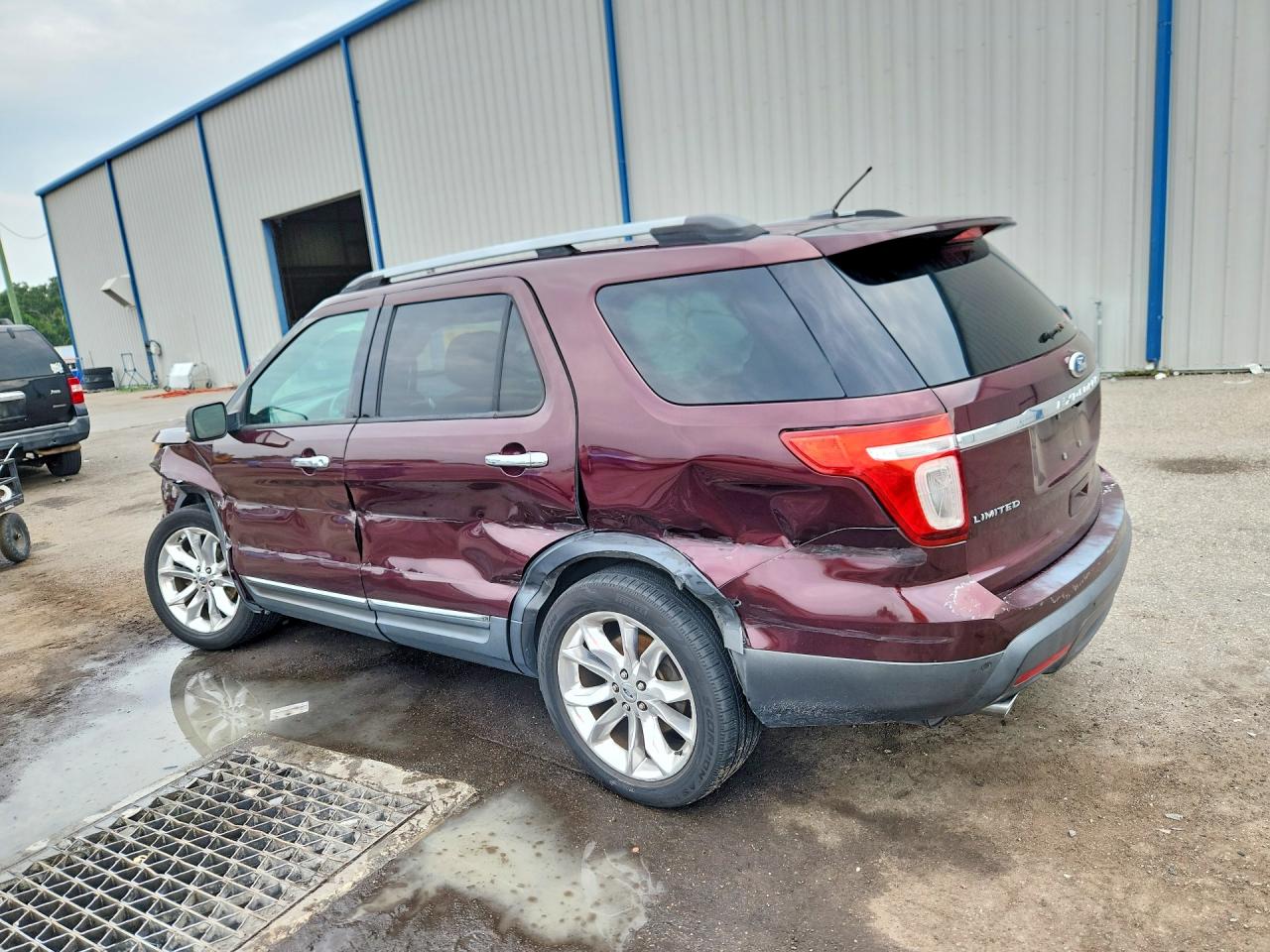 2011 Ford Explorer Limited Burgundy vin: 1FMHK7F82BGA71659