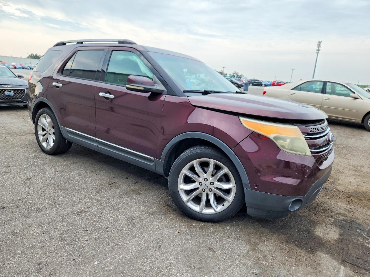 2011 Ford Explorer Limited Burgundy vin: 1FMHK7F82BGA71659