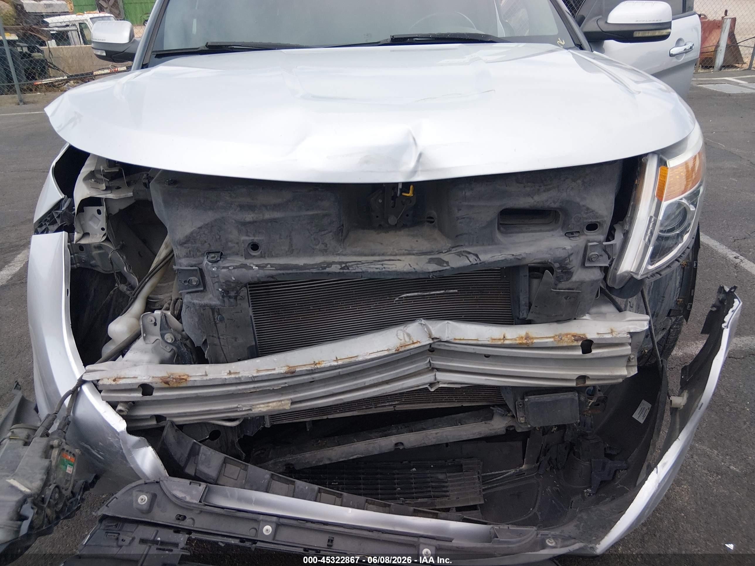 2011 Ford Explorer Limited Silver vin: 1FMHK7F83BGA31364