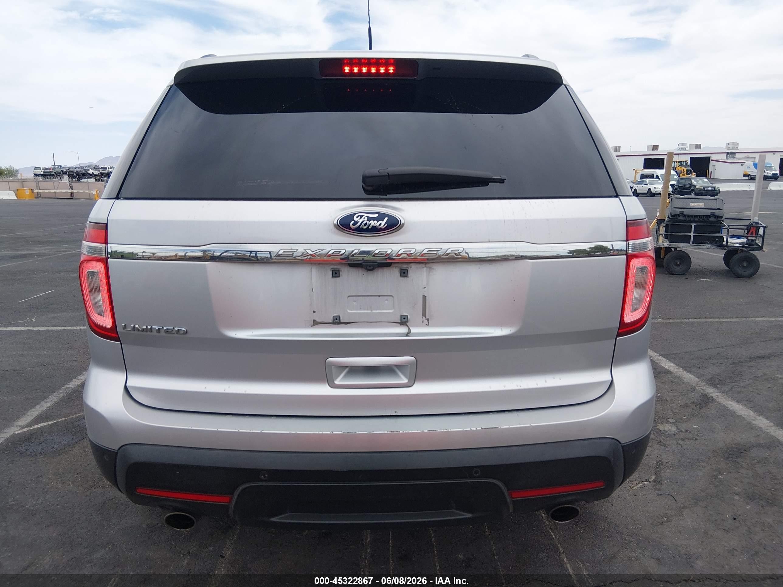 2011 Ford Explorer Limited Silver vin: 1FMHK7F83BGA31364