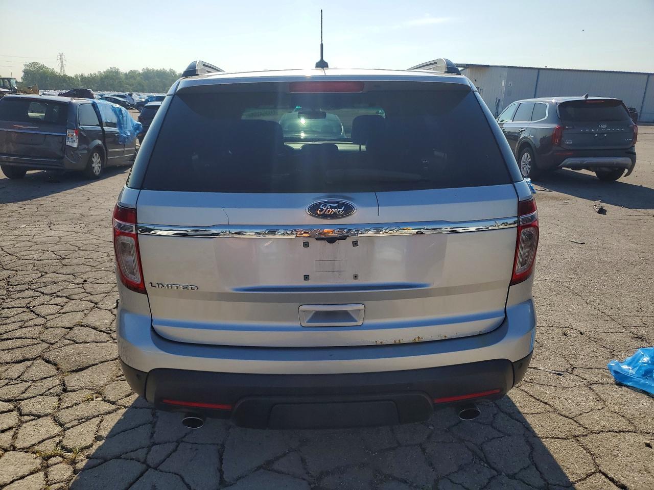 2011 Ford Explorer Limited Silver vin: 1FMHK7F84BGA75602