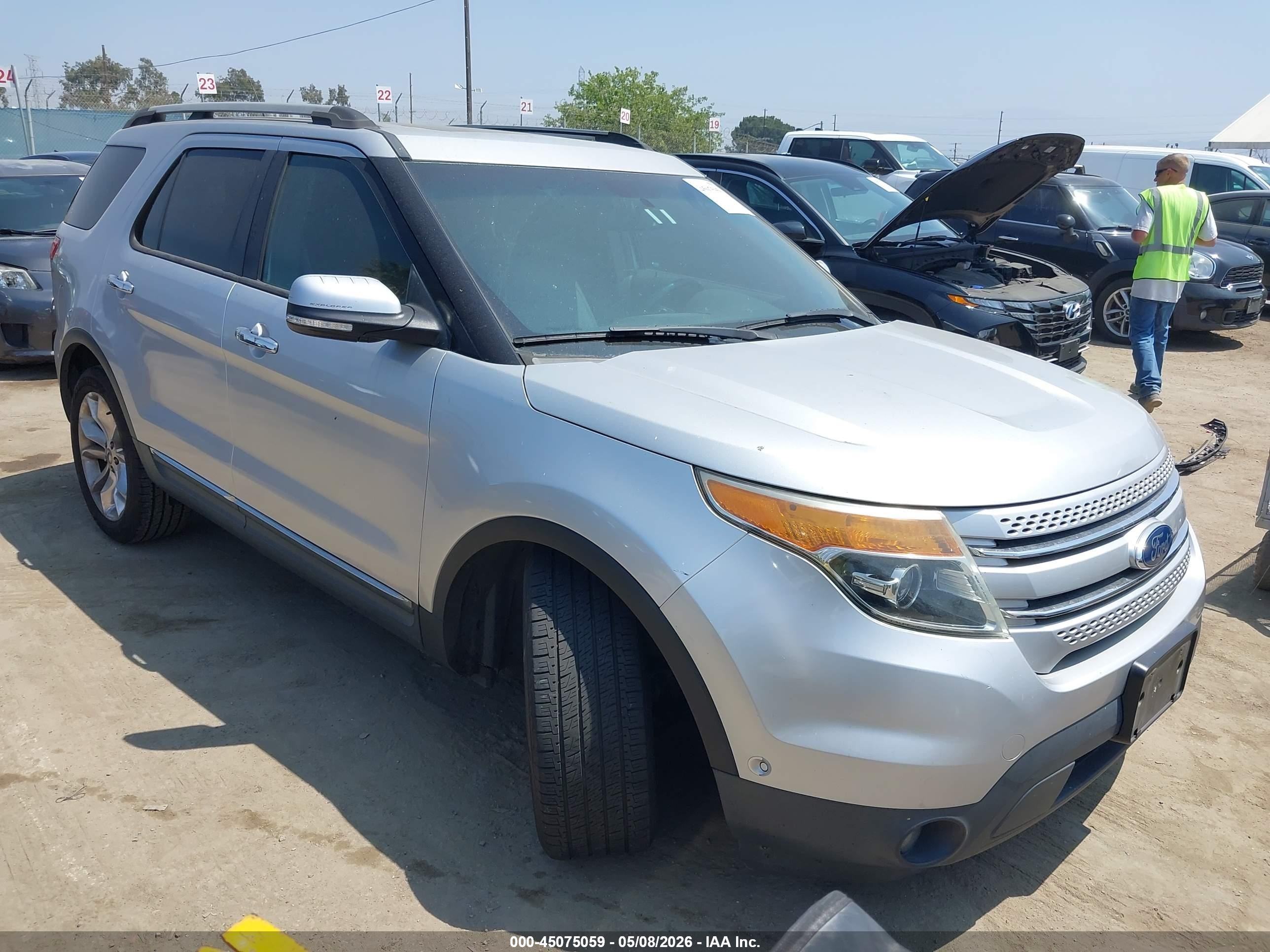 2011 Ford Explorer Limited Silver vin: 1FMHK7F85BGA87693