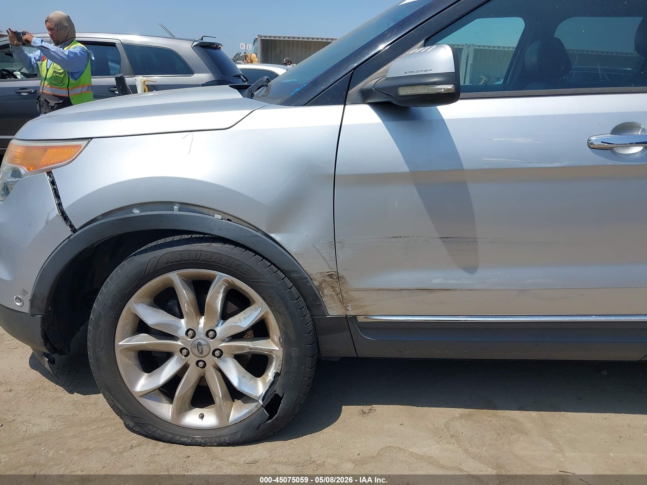 2011 Ford Explorer Limited Silver vin: 1FMHK7F85BGA87693