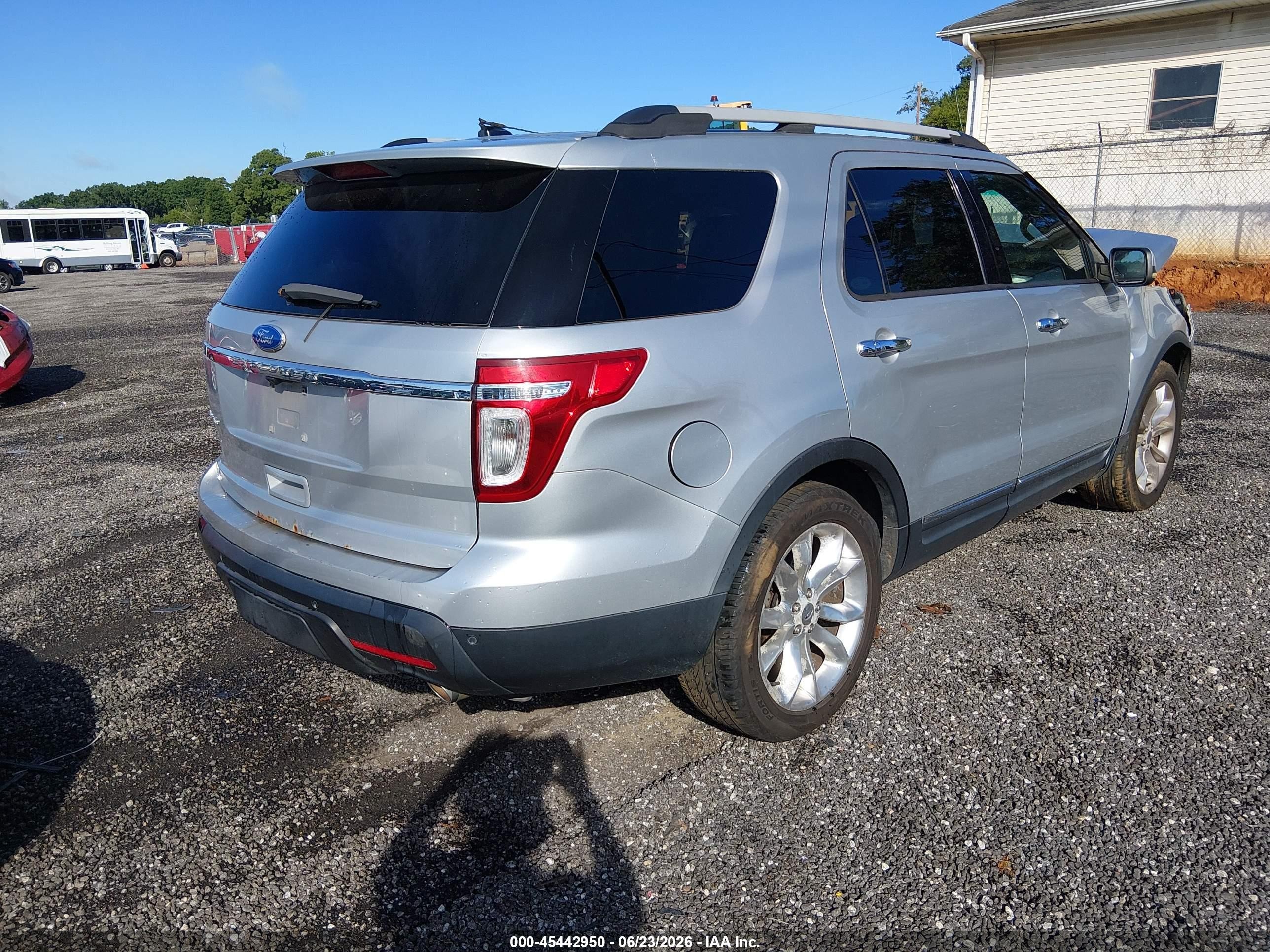 2011 Ford Explorer Limited Silver vin: 1FMHK7F86BGA45484