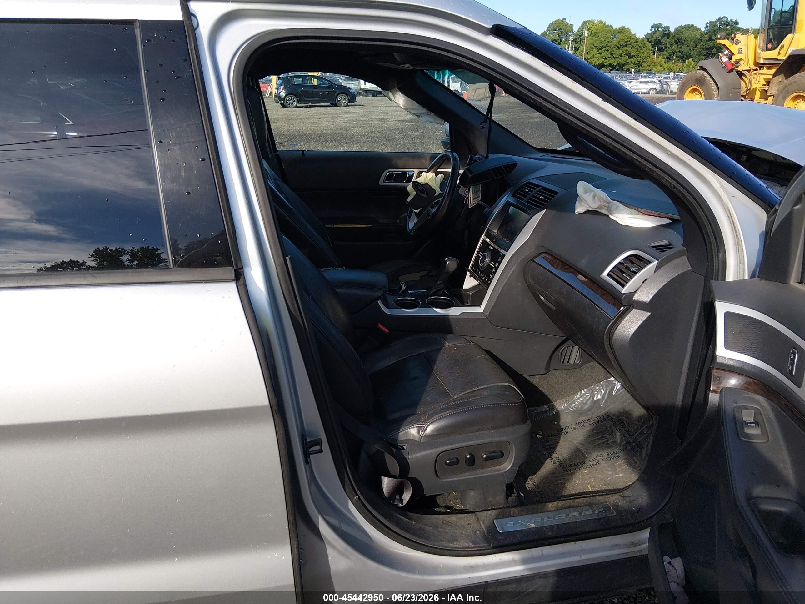 2011 Ford Explorer Limited Silver vin: 1FMHK7F86BGA45484