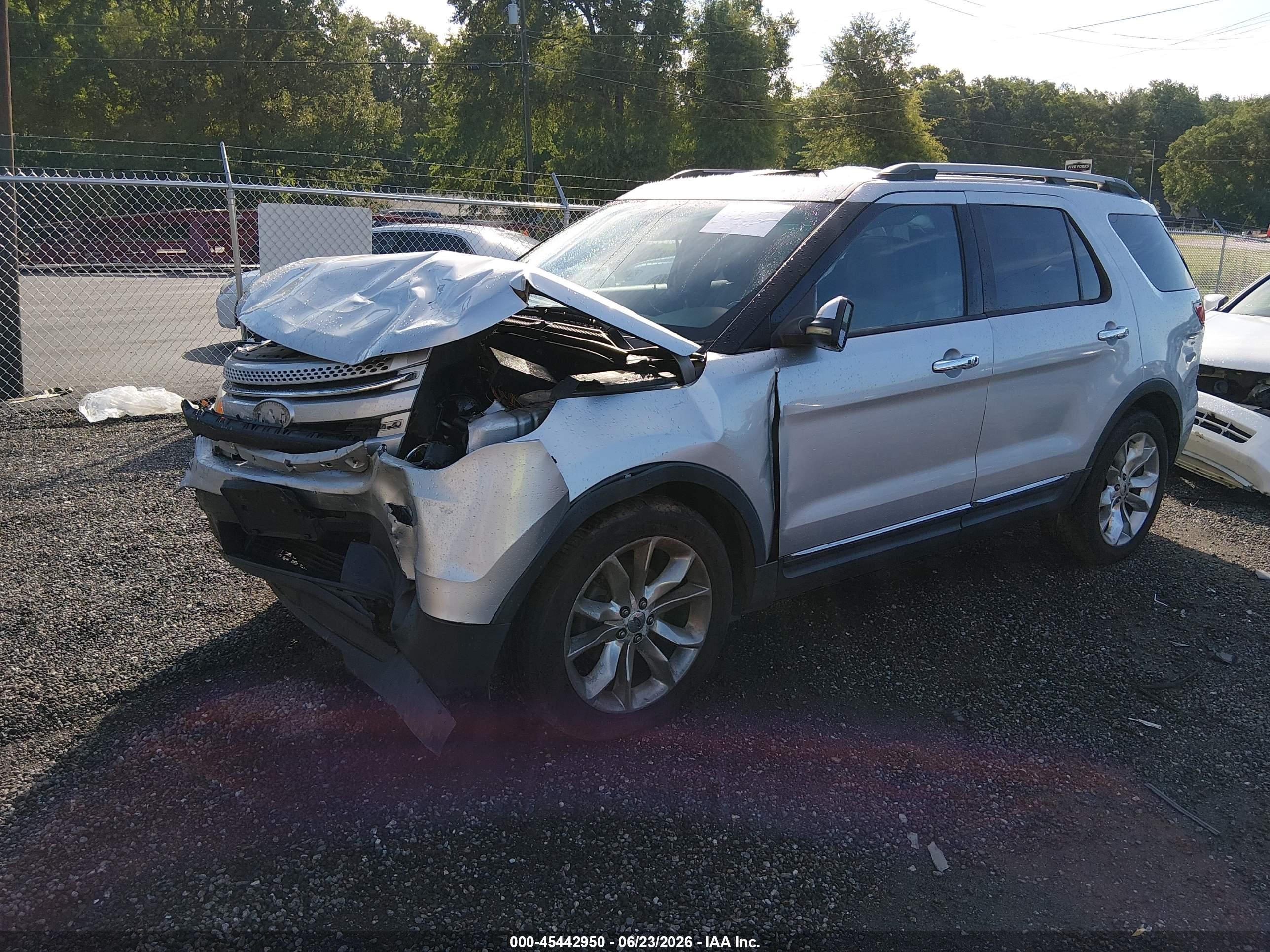 2011 Ford Explorer Limited Silver vin: 1FMHK7F86BGA45484