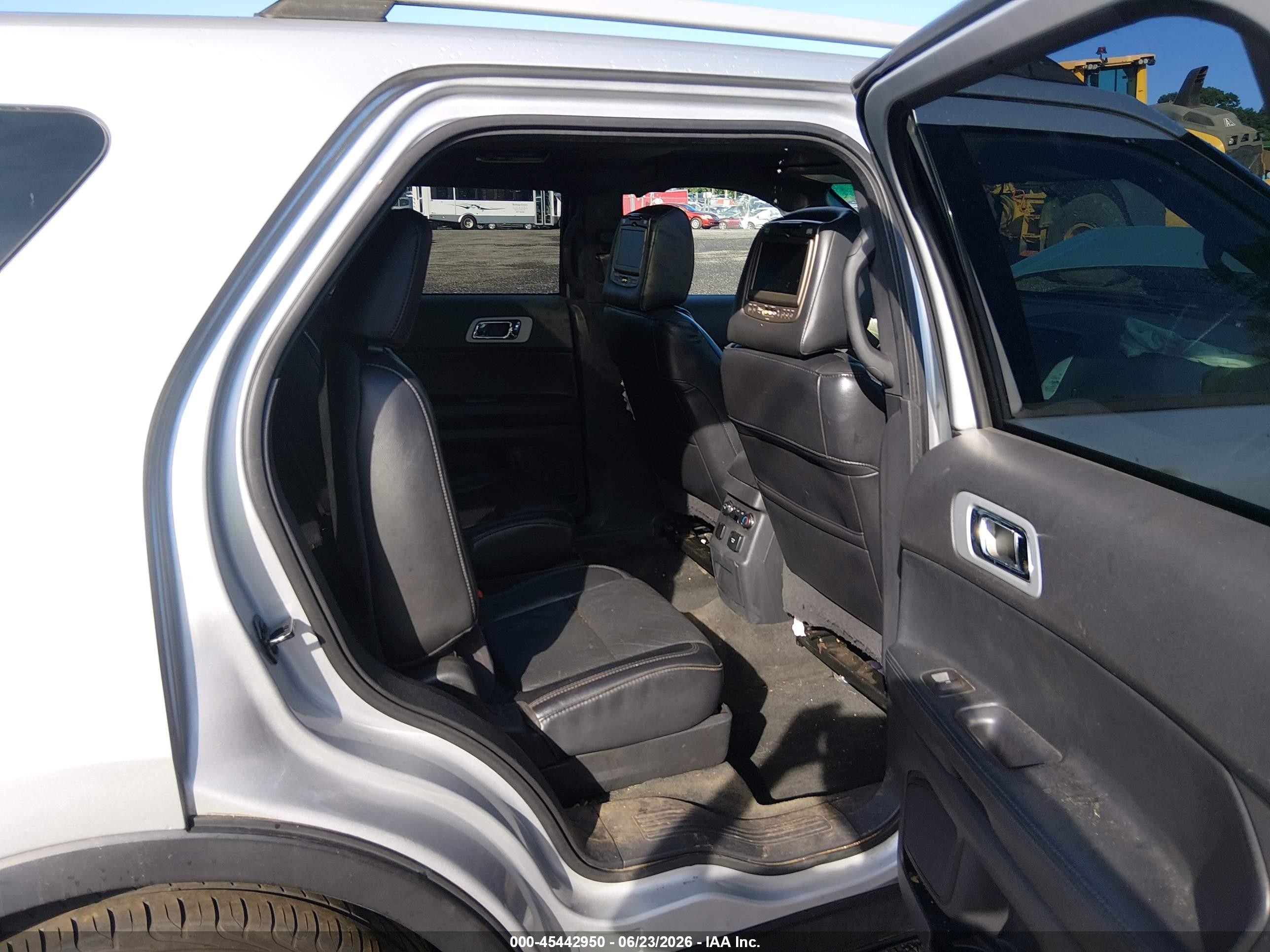2011 Ford Explorer Limited Silver vin: 1FMHK7F86BGA45484