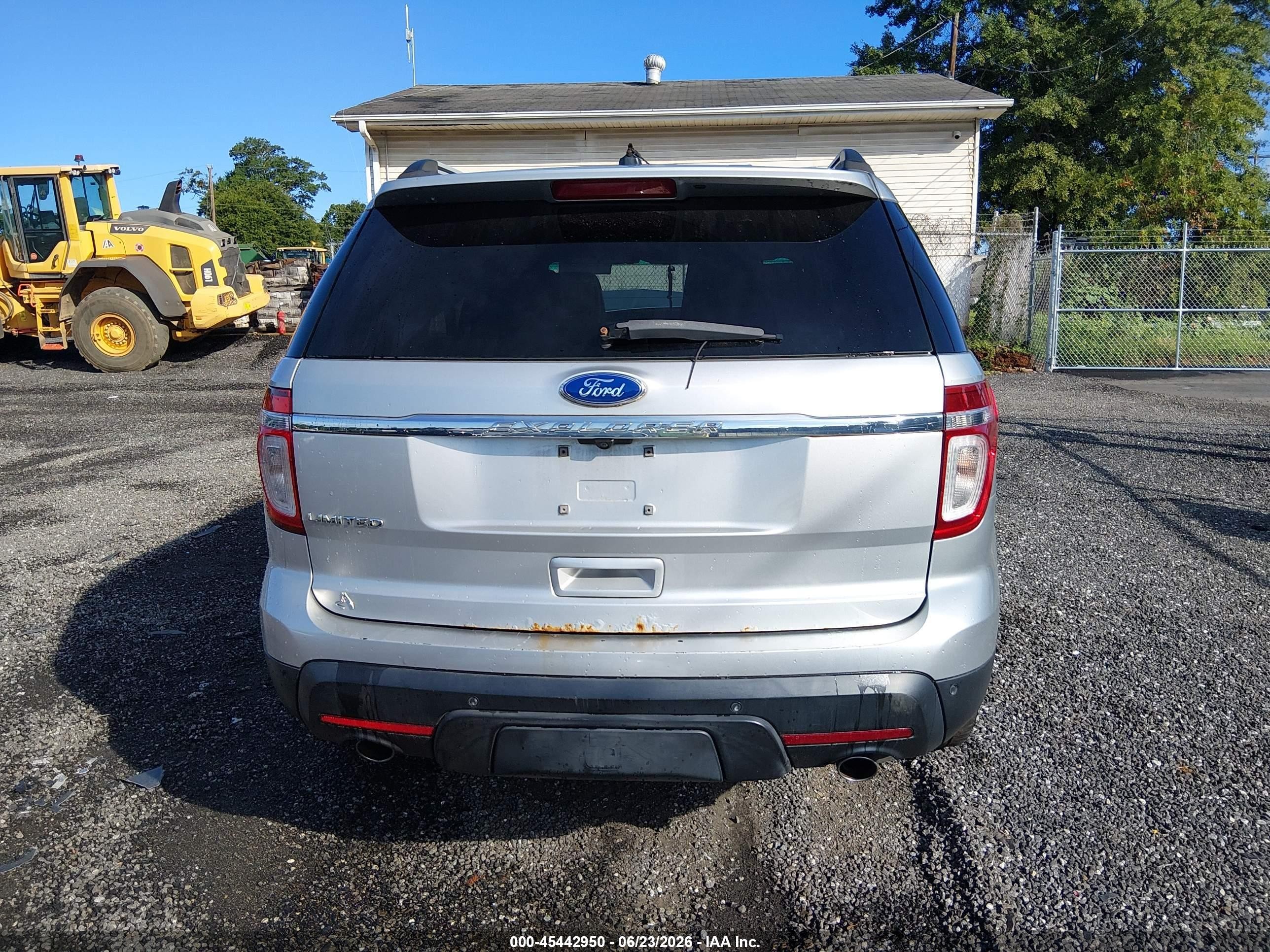 2011 Ford Explorer Limited Silver vin: 1FMHK7F86BGA45484