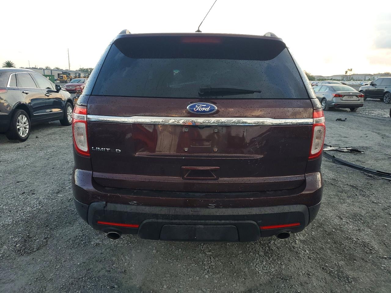 2011 Ford Explorer Limited Burgundy vin: 1FMHK7F87BGA41394