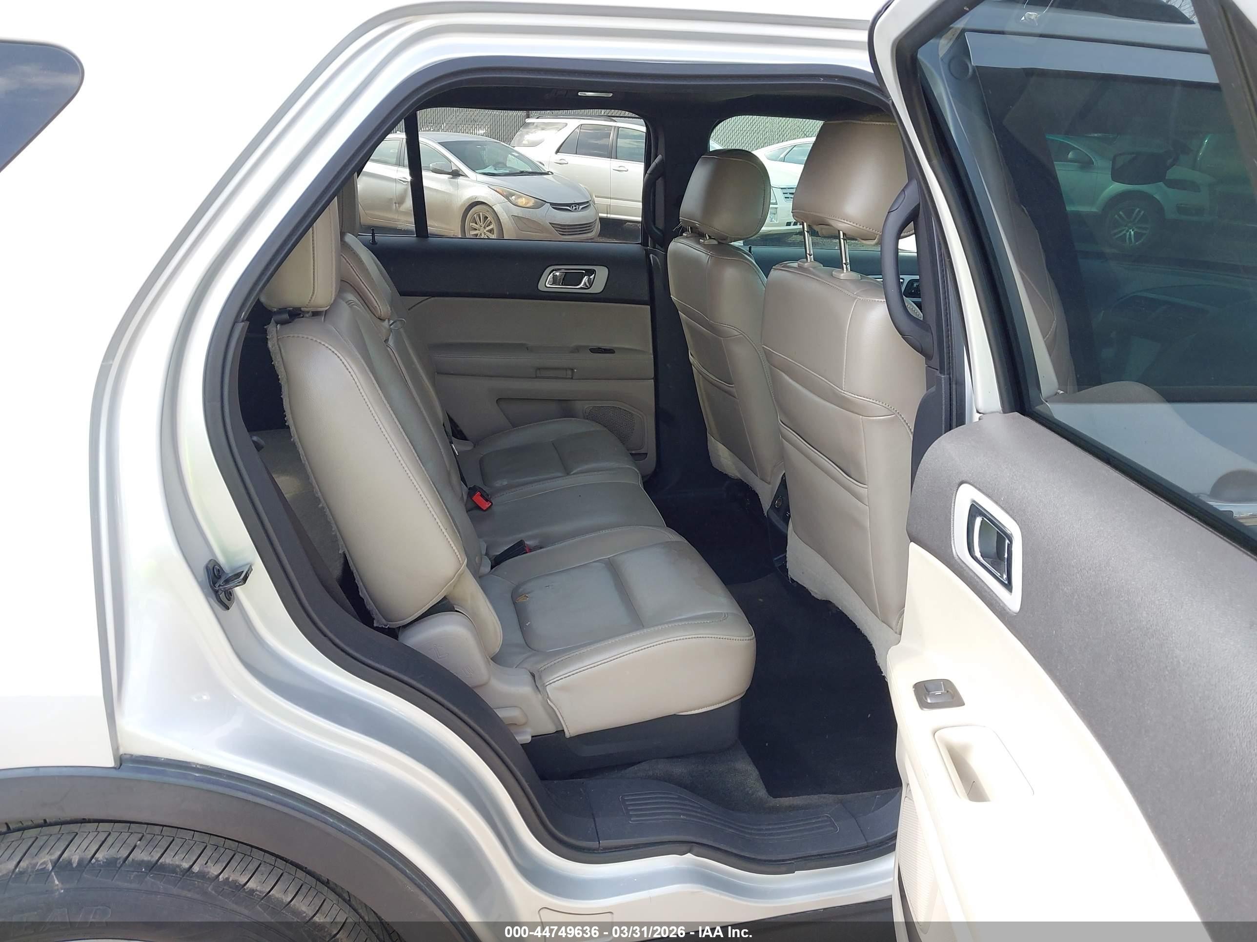 2011 Ford Explorer Limited Silver vin: 1FMHK7F89BGA48282
