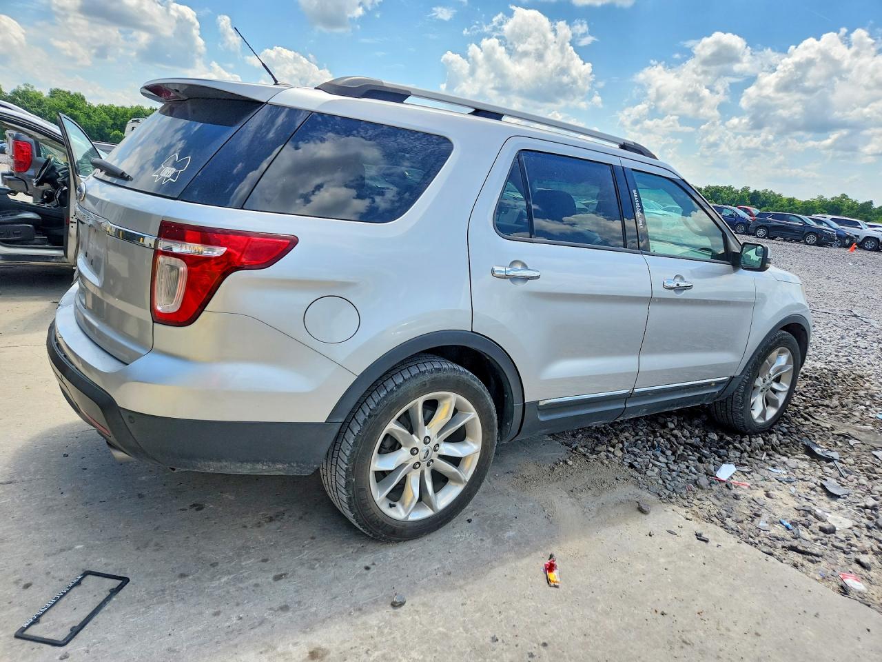 2011 Ford Explorer Limited Silver vin: 1FMHK7F89BGA60979