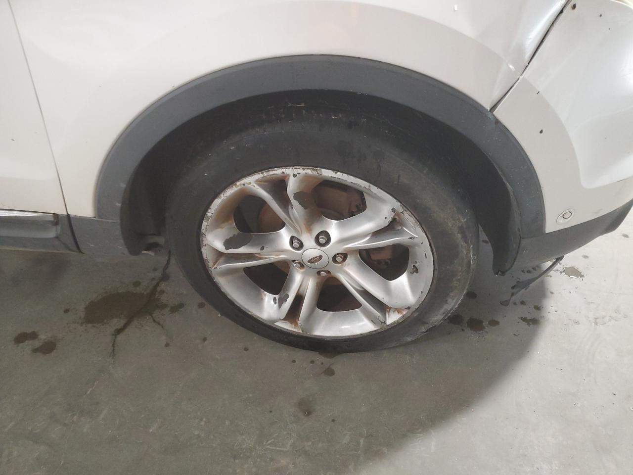 2012 Ford Explorer Limited White vin: 1FMHK7F96CGA03763 Damage: Right Front Wheel, Curb Rash, > 12 Inches