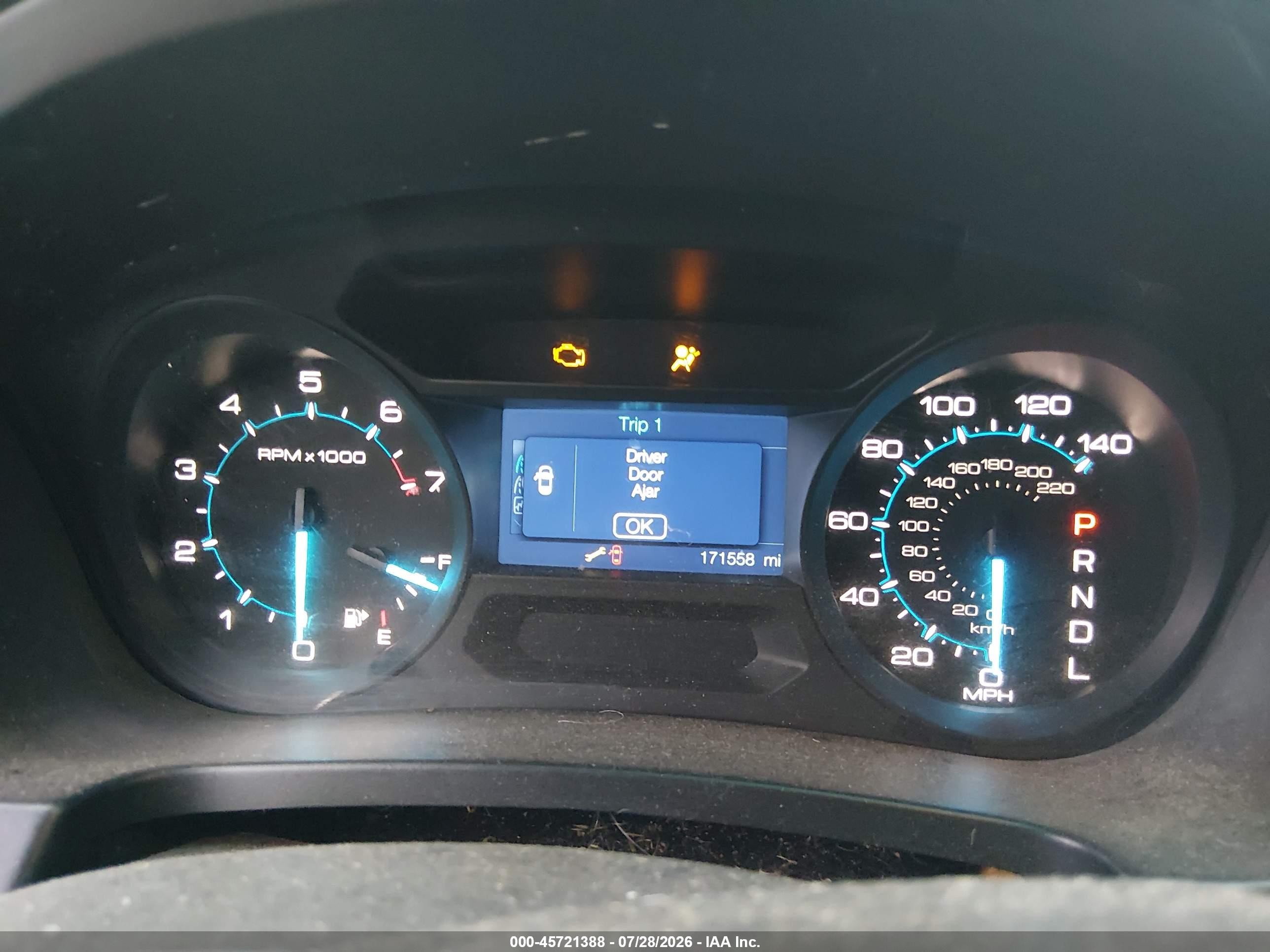 2011 Ford Explorer   Silver vin: 1FMHK8B80BGA71803