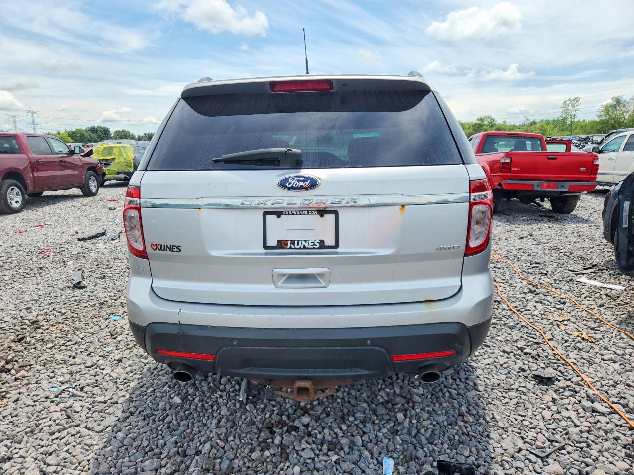 2012 Ford Explorer Silver vin: 1FMHK8B80CGA85539