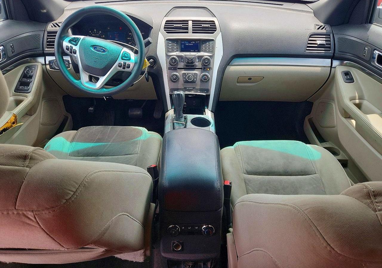 2012 Ford Explorer Silver vin: 1FMHK8B80CGA85539