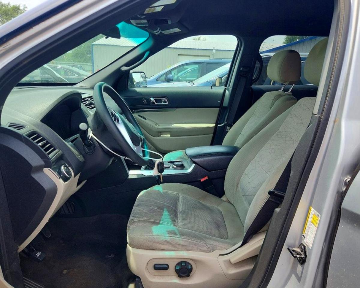 2012 Ford Explorer Silver vin: 1FMHK8B80CGA85539