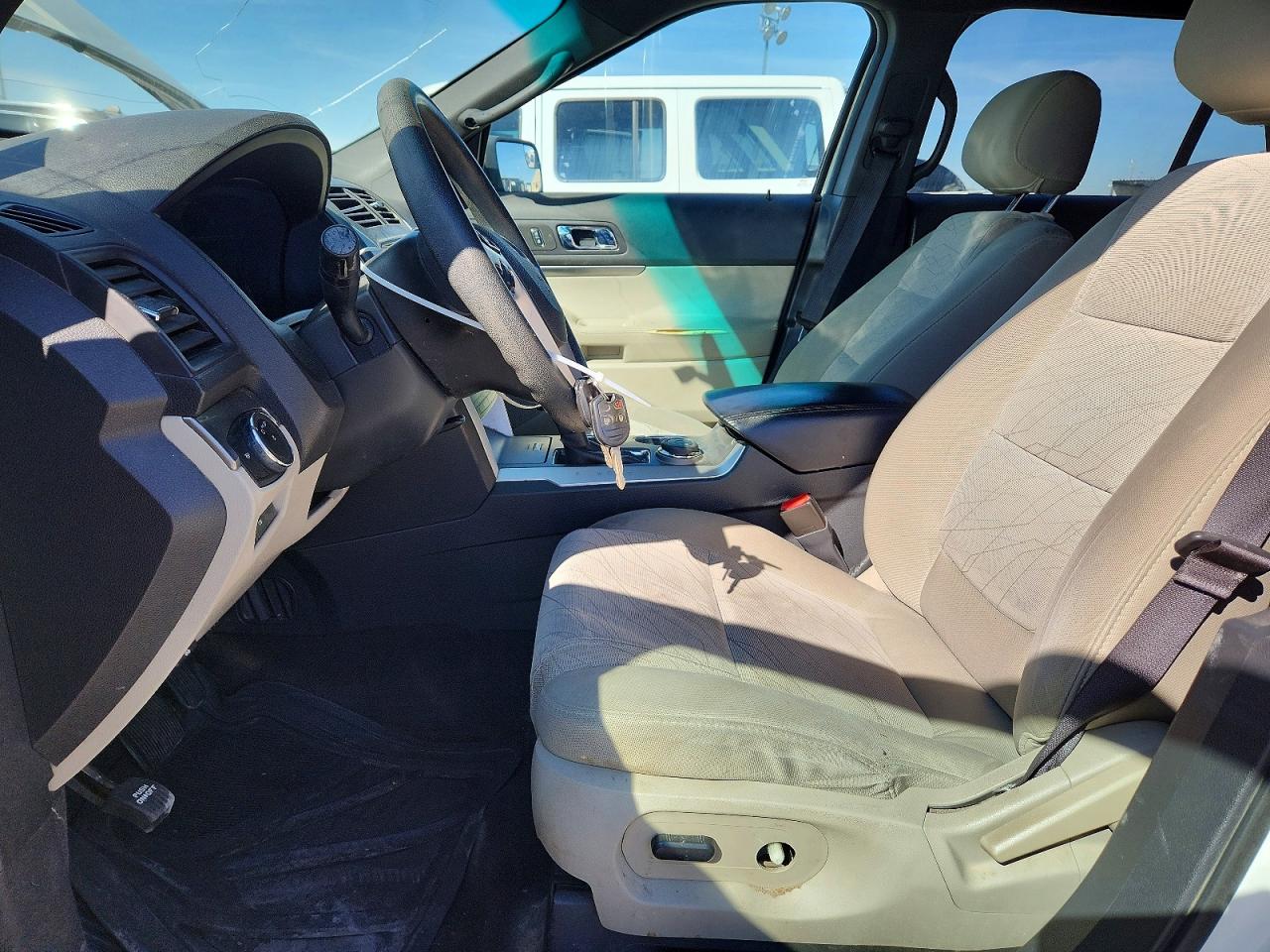 2012 Ford Explorer White vin: 1FMHK8B81CGA60620