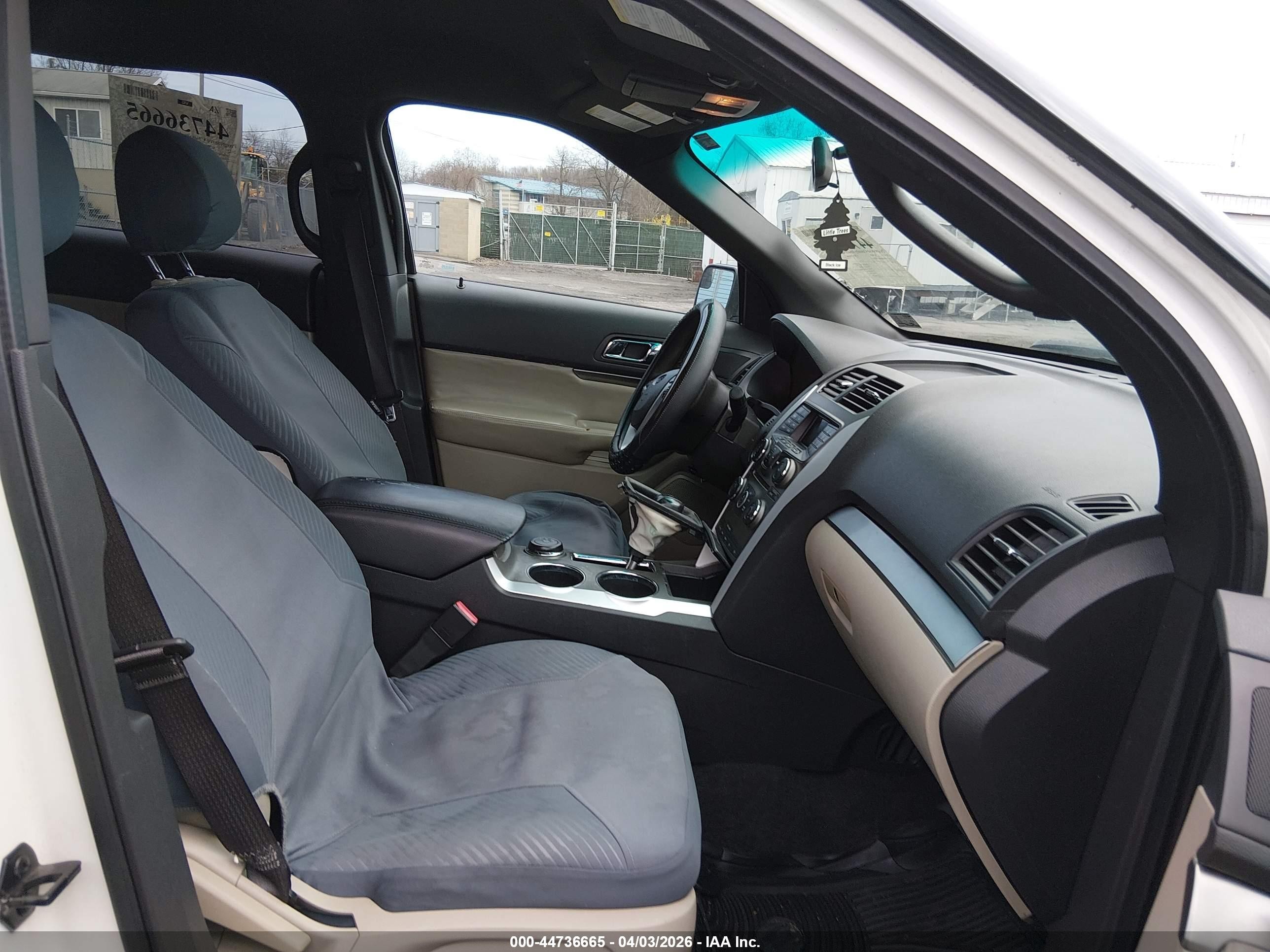 2012 Ford Explorer   Белый vin: 1FMHK8B81CGA84917