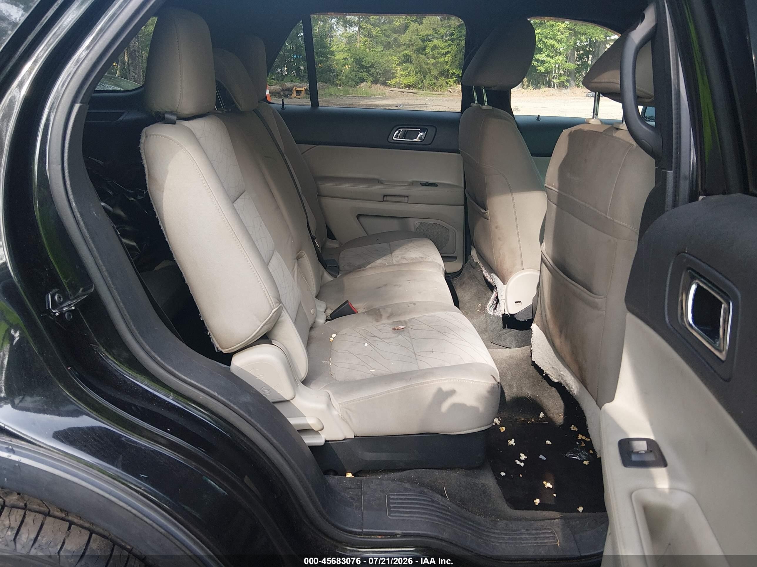 2011 Ford Explorer   Black vin: 1FMHK8B82BGA43842