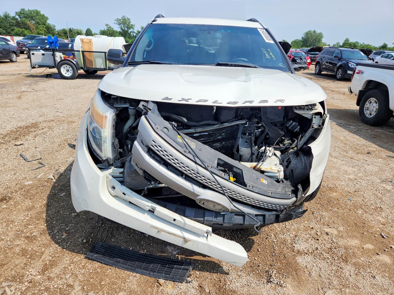2011 Ford Explorer White vin: 1FMHK8B82BGA53934