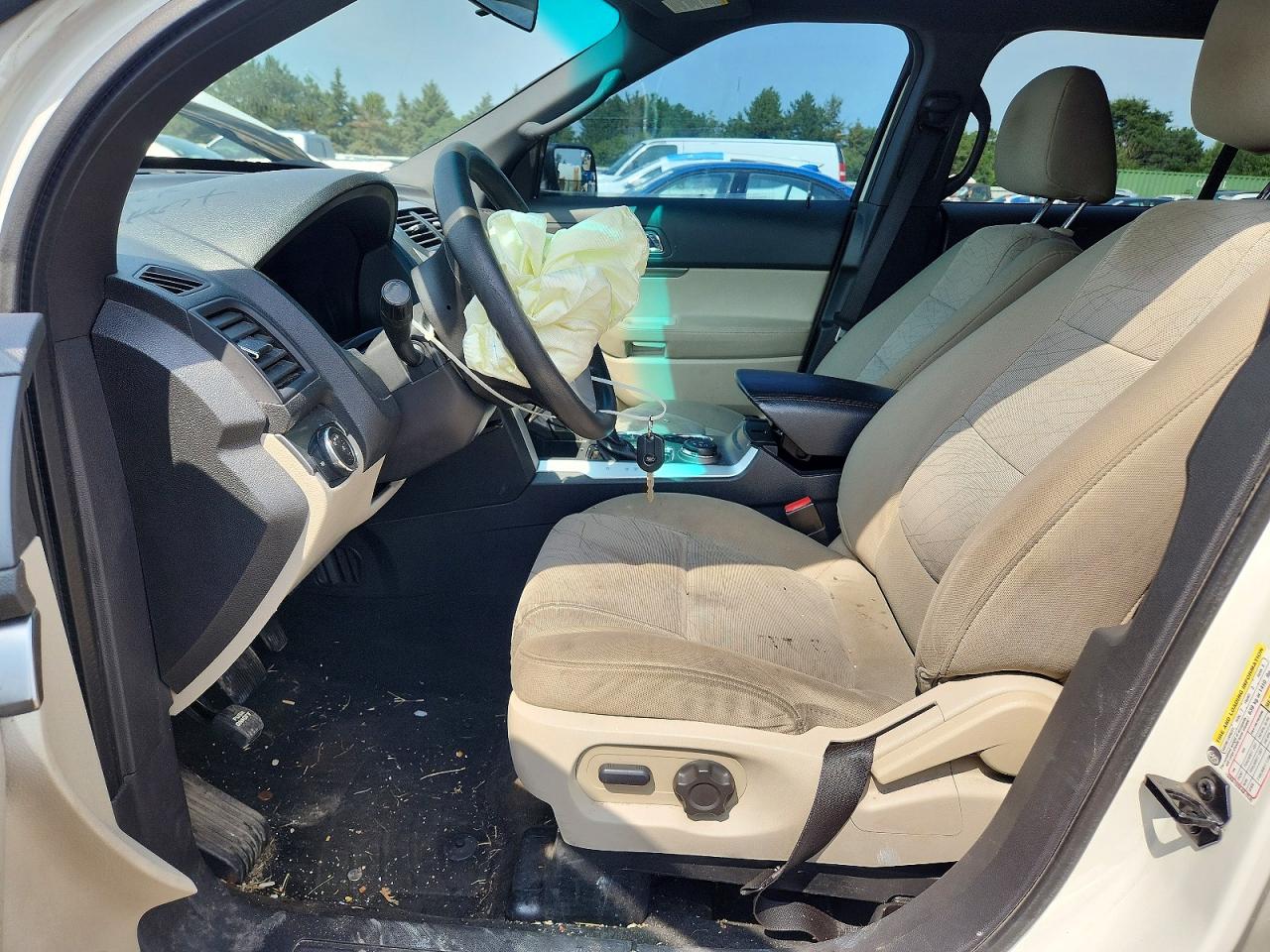 2011 Ford Explorer White vin: 1FMHK8B82BGA53934