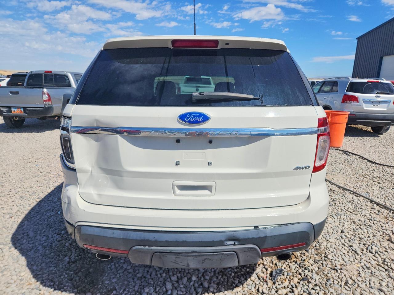 2011 Ford Explorer White vin: 1FMHK8B82BGA54128
