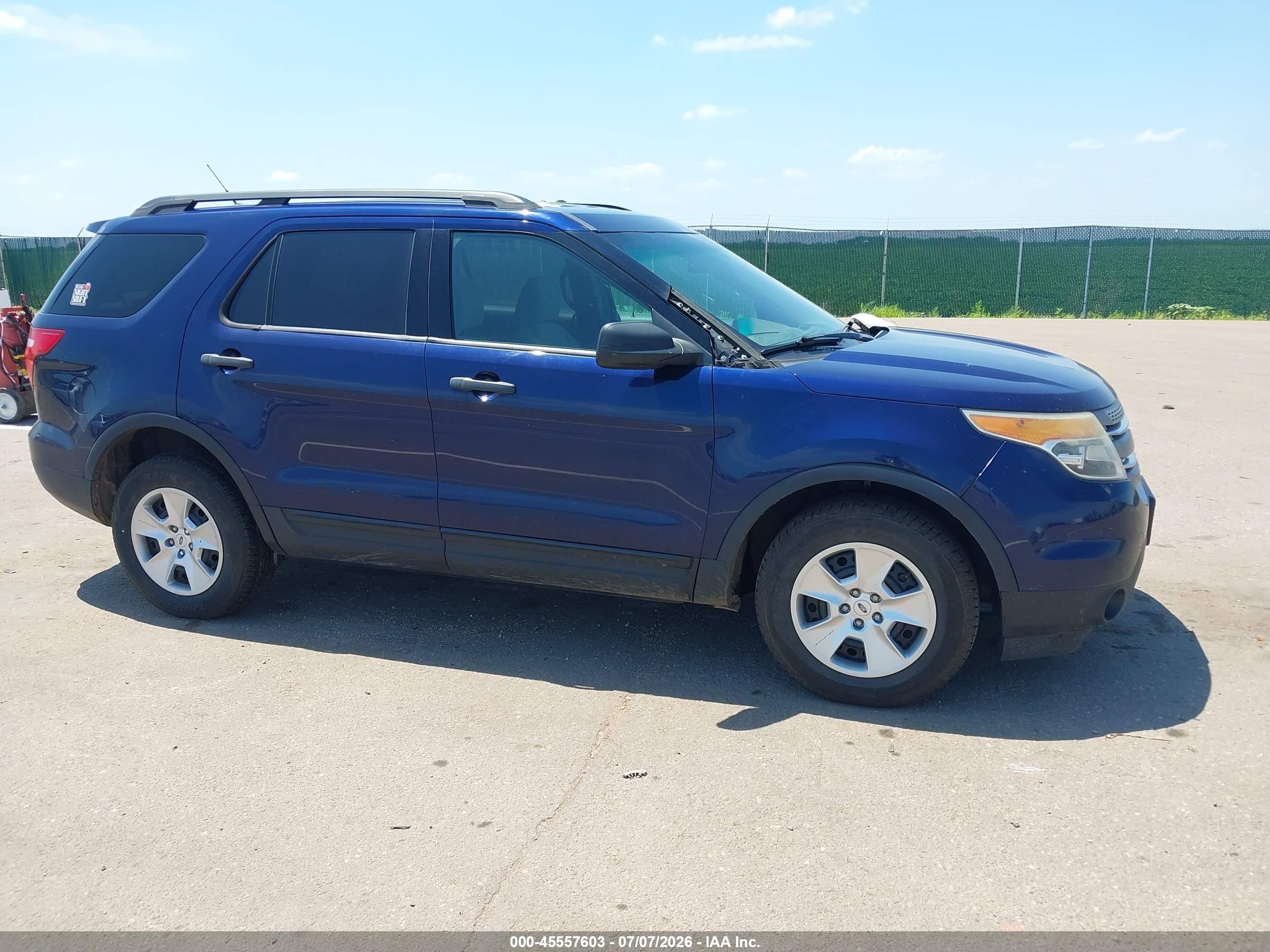 2011 Ford Explorer   Blue vin: 1FMHK8B82BGA62021