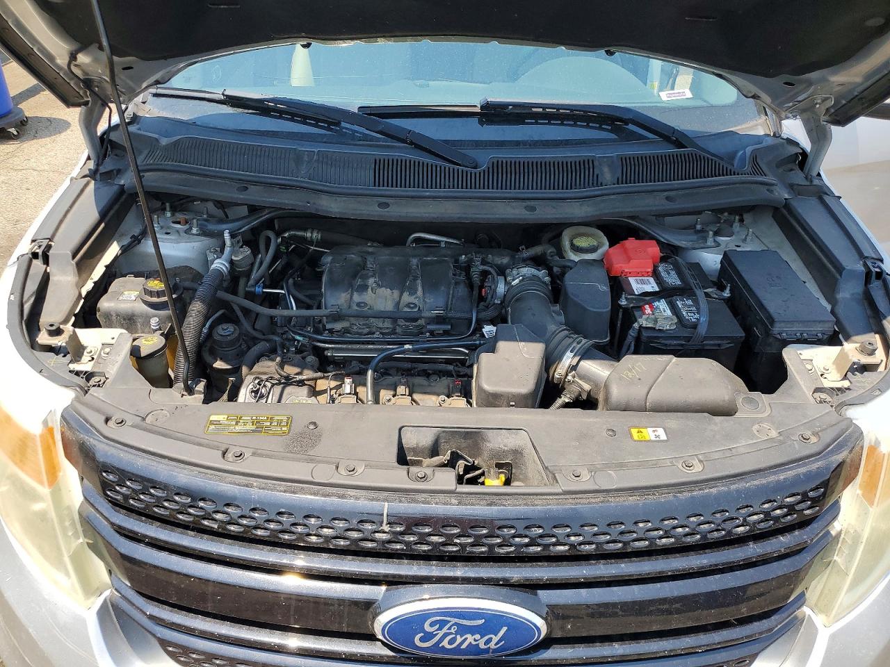2011 Ford Explorer Silver vin: 1FMHK8B82BGA69602