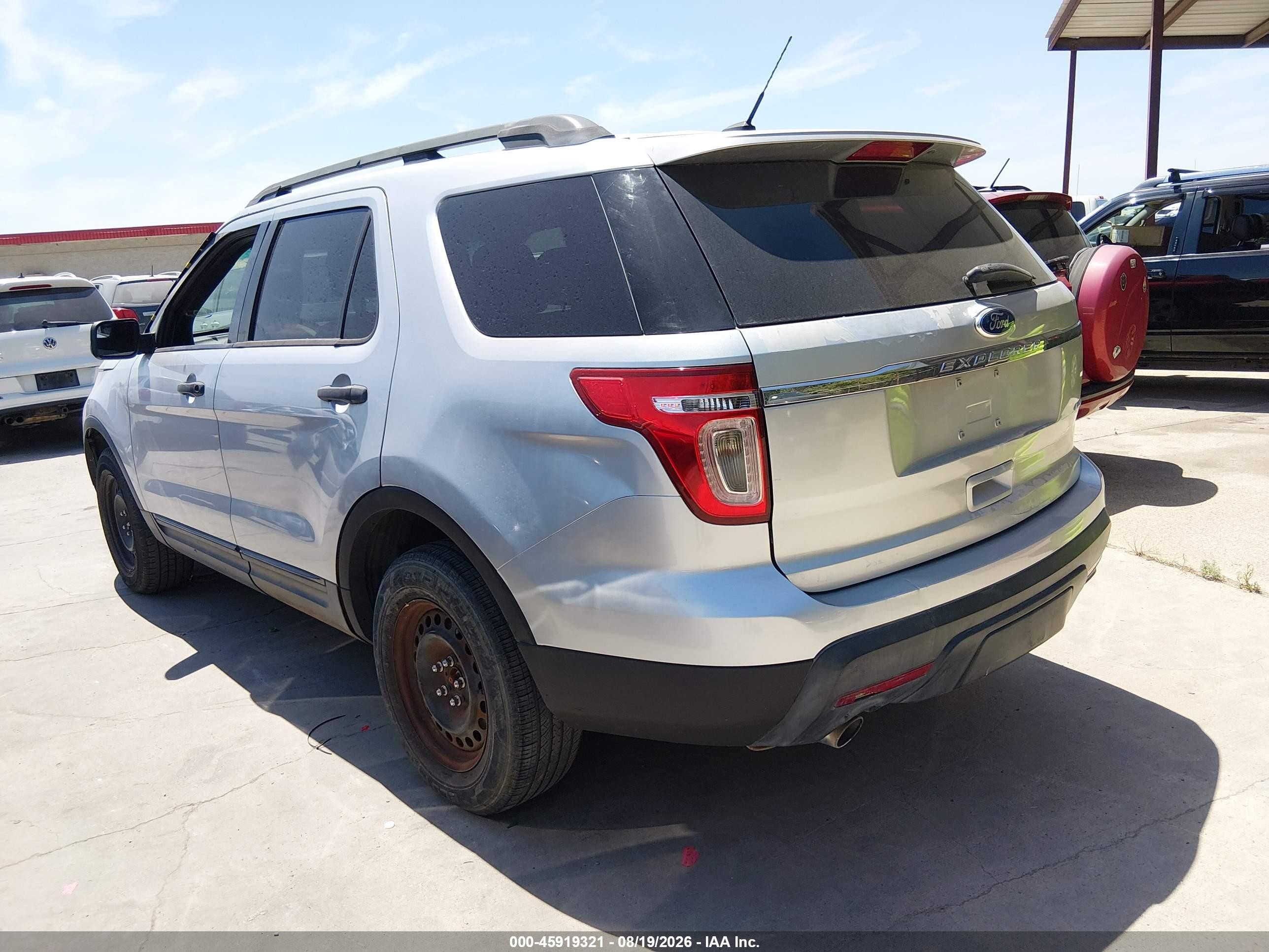 2011 Ford Explorer   Gray vin: 1FMHK8B82BGA73777