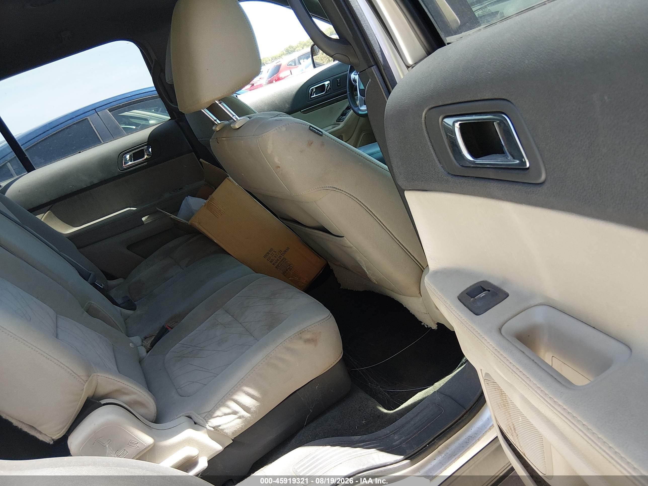 2011 Ford Explorer   Gray vin: 1FMHK8B82BGA73777
