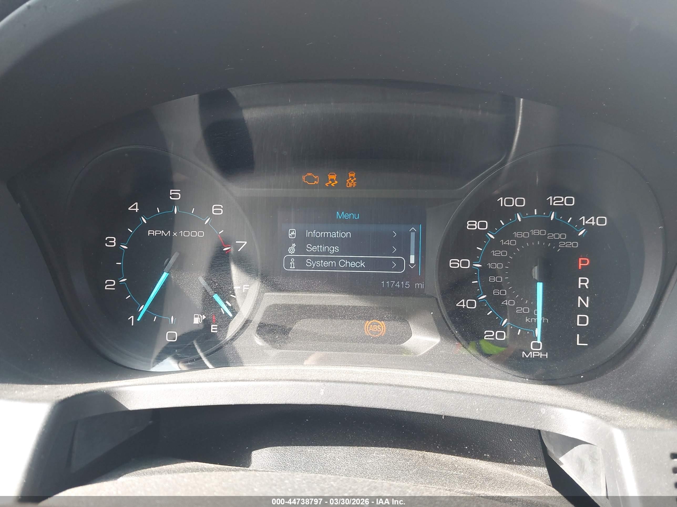 2011 Ford Explorer   White vin: 1FMHK8B86BGA39664