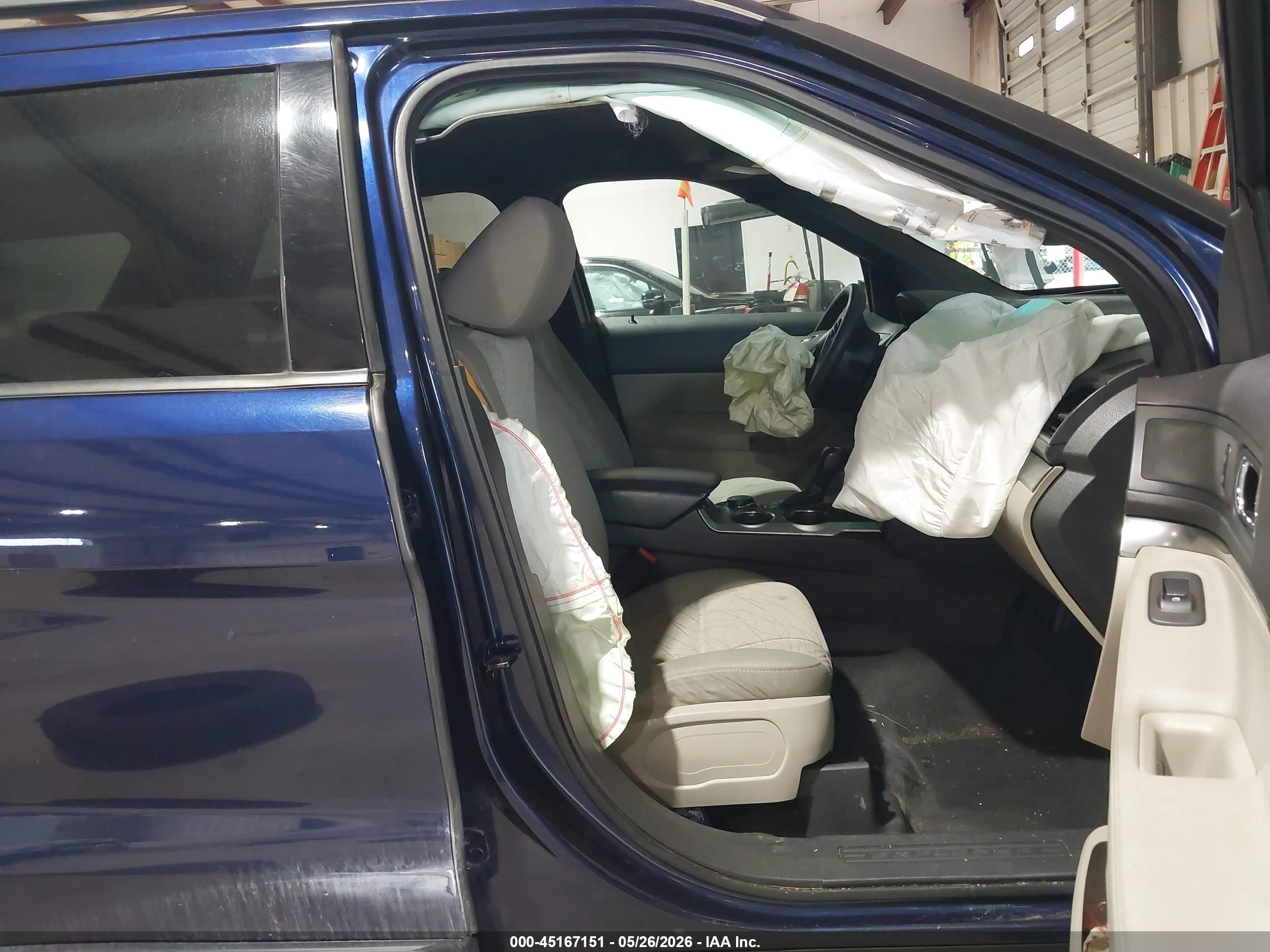 2011 Ford Explorer   Синий vin: 1FMHK8B86BGA47408