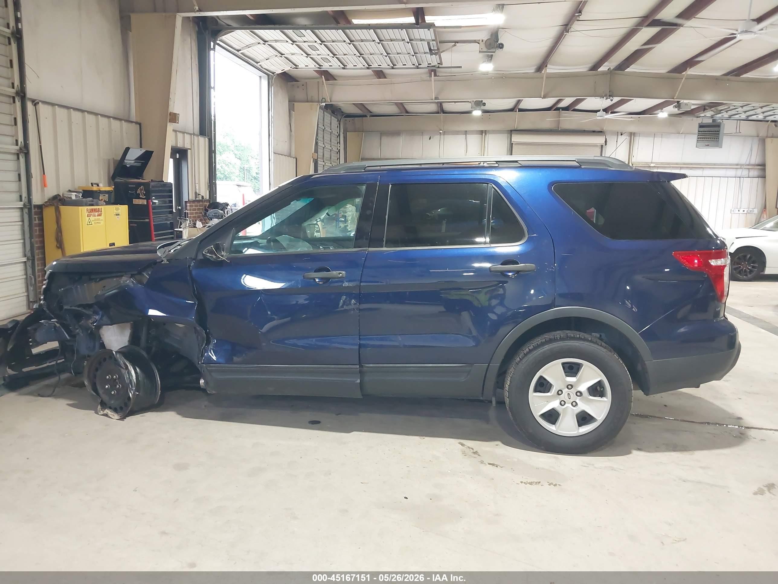 2011 Ford Explorer   Синий vin: 1FMHK8B86BGA47408