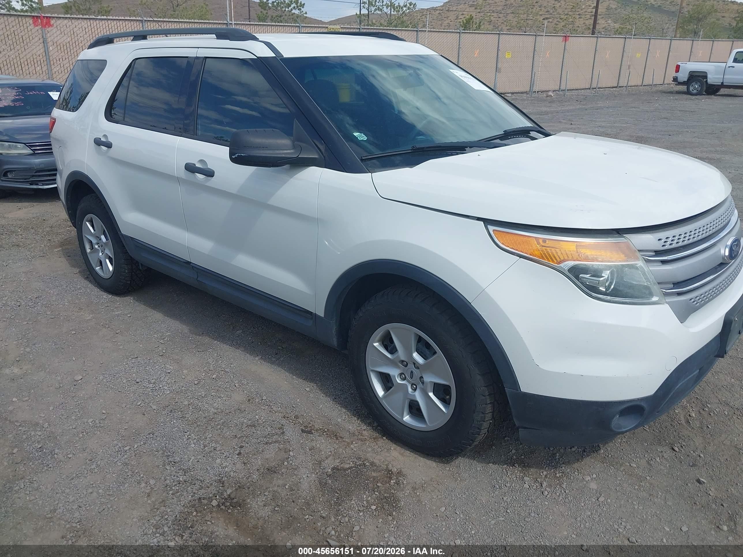 2012 Ford Explorer   White vin: 1FMHK8B87CGA95128