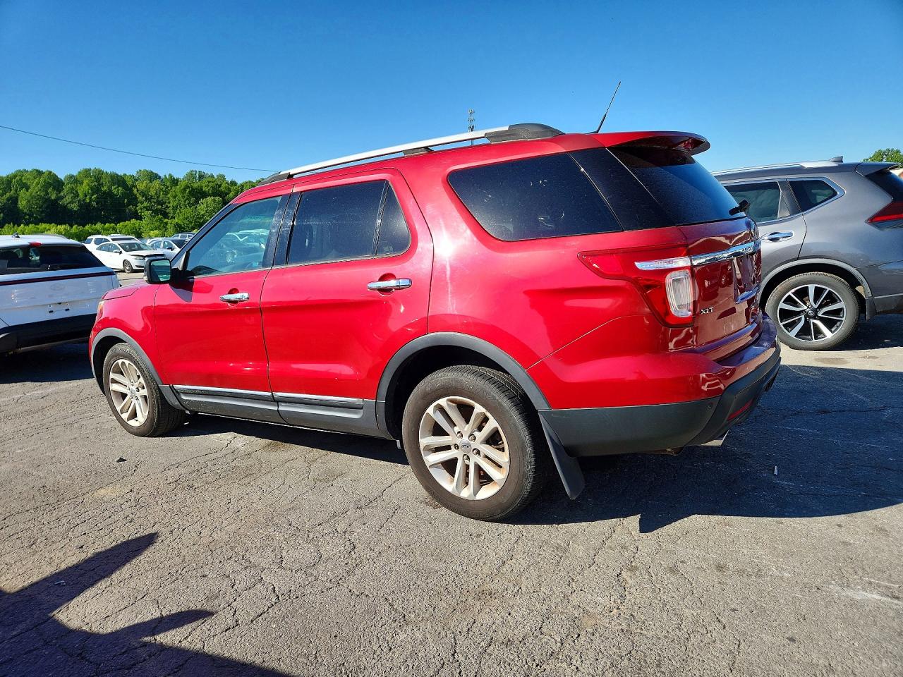 2011 Ford Explorer Xlt Red vin: 1FMHK8D80BGA00453