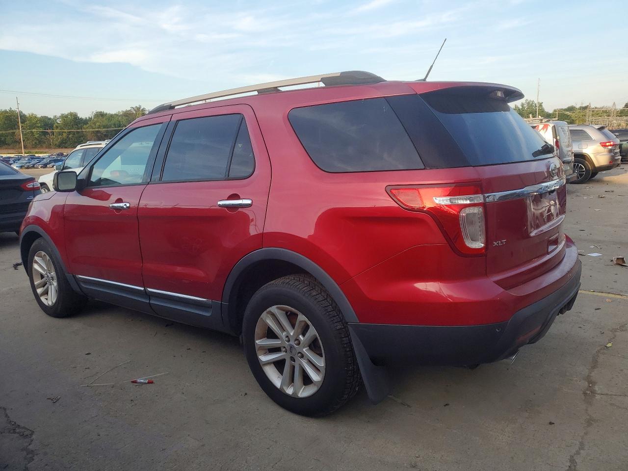 2011 Ford Explorer Xlt Red vin: 1FMHK8D80BGA00453