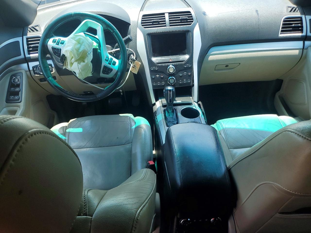 2011 Ford Explorer Xlt White vin: 1FMHK8D80BGA08634