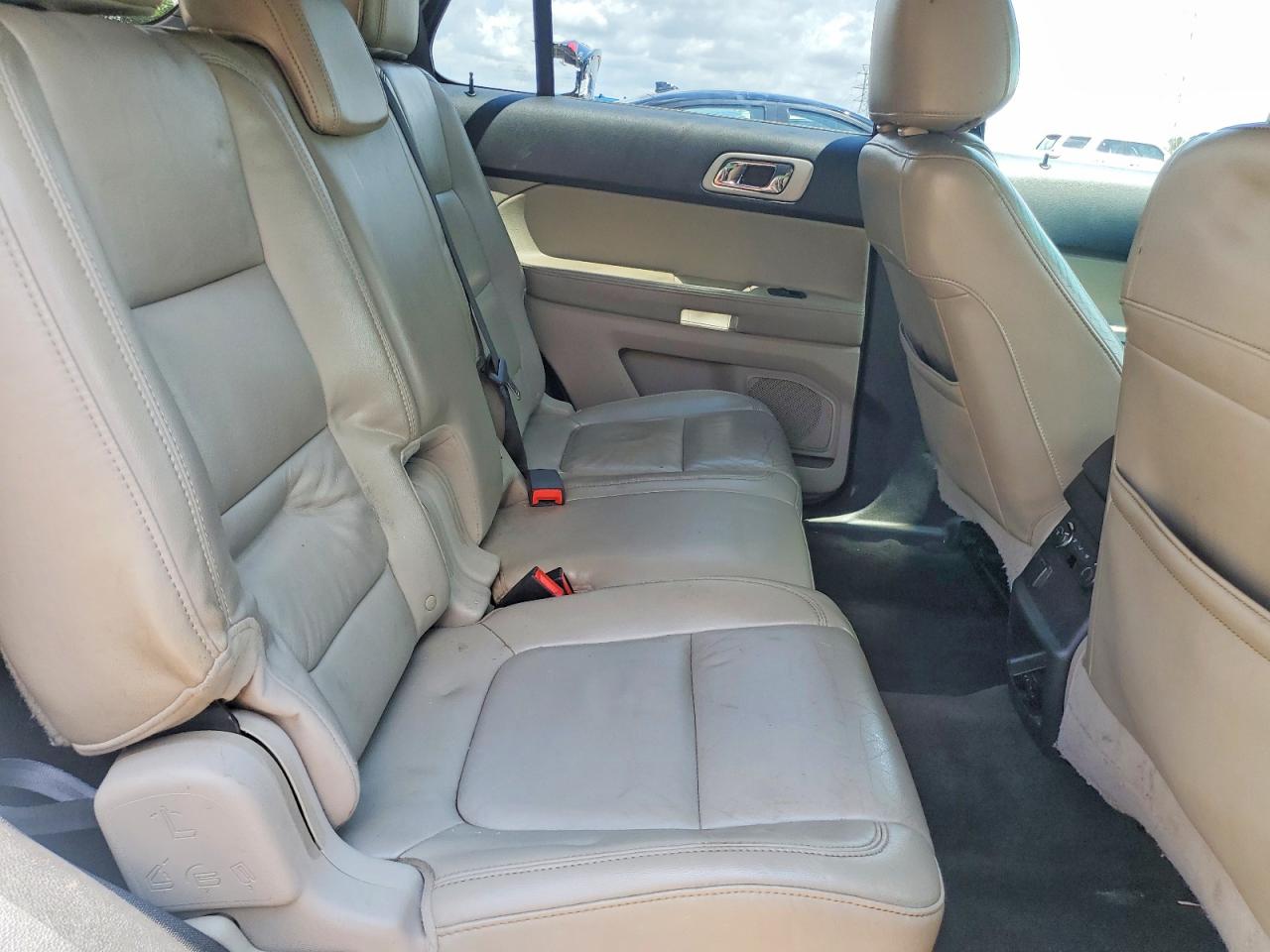 2011 Ford Explorer Xlt White vin: 1FMHK8D80BGA08634