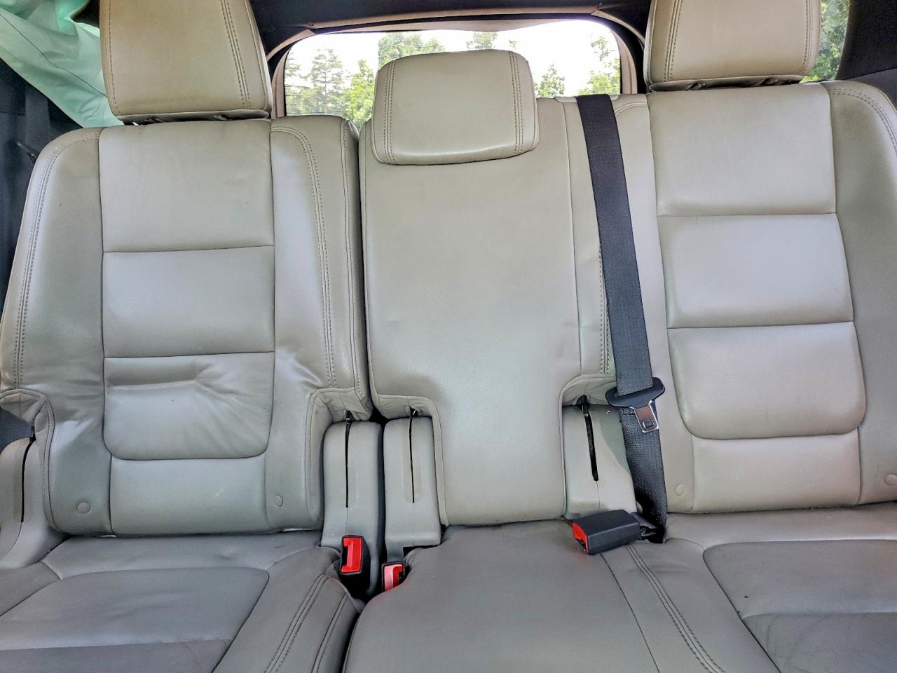 2011 Ford Explorer Xlt White vin: 1FMHK8D80BGA08634
