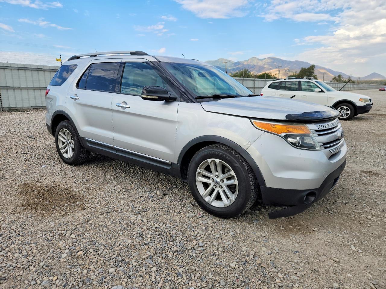 2011 Ford Explorer Xlt Silver vin: 1FMHK8D80BGA27622