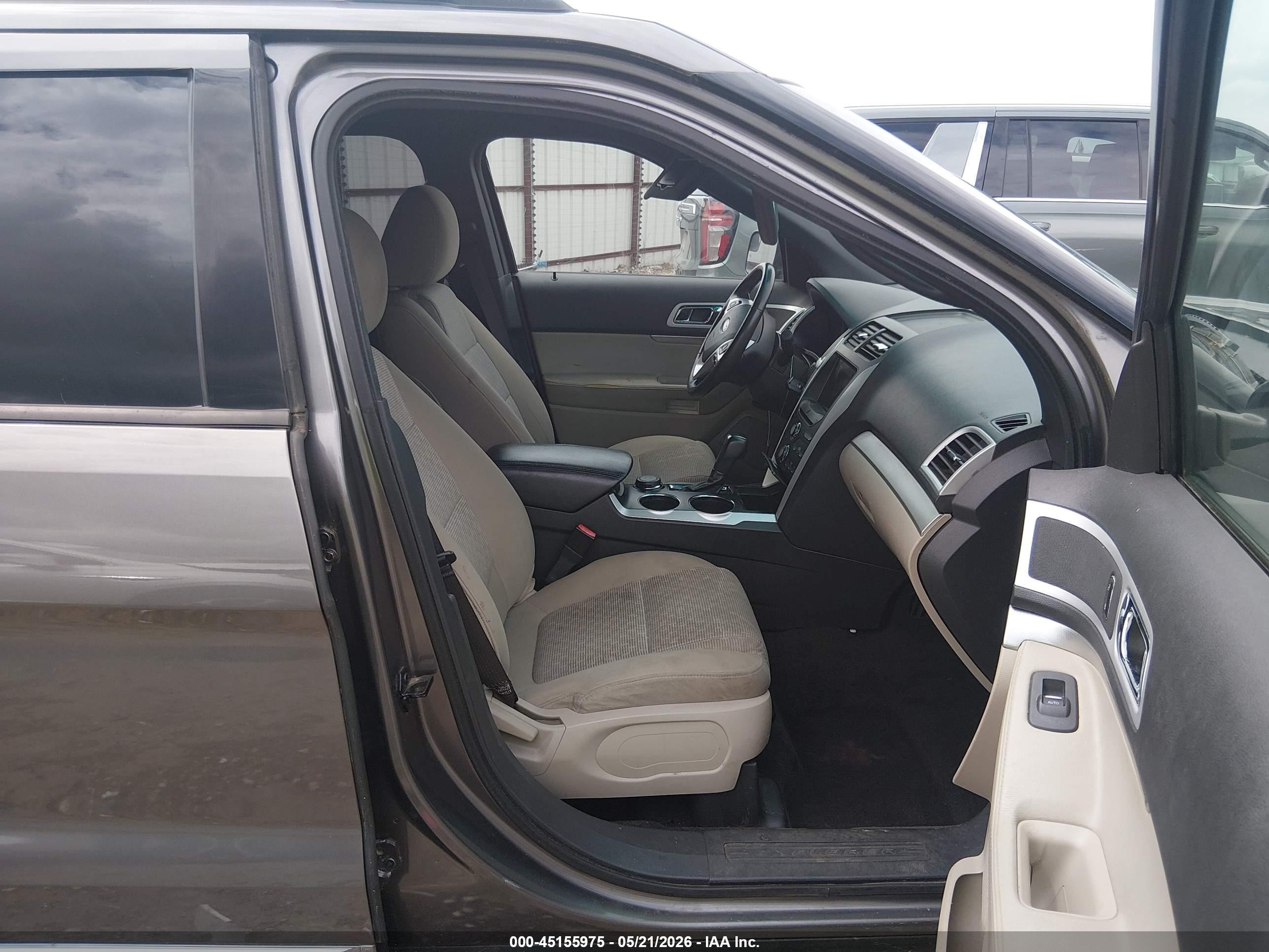 2011 Ford Explorer Xlt Серый vin: 1FMHK8D80BGA41259