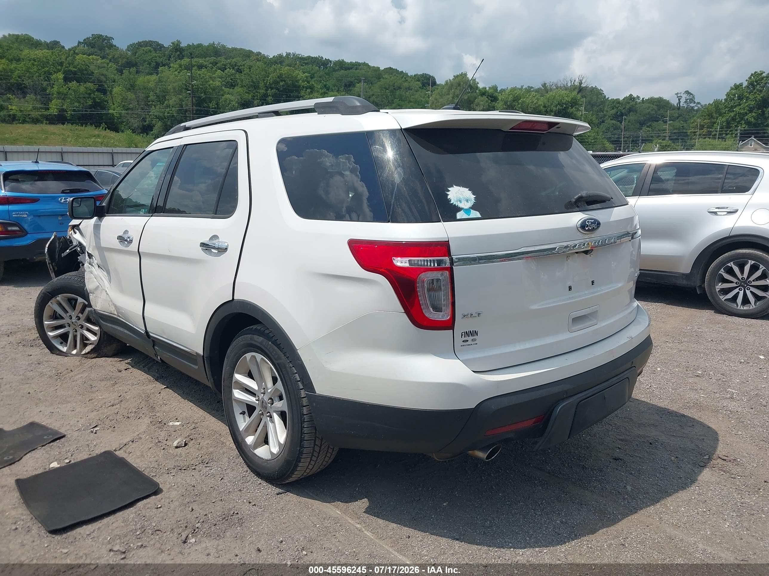 2011 Ford Explorer Xlt White vin: 1FMHK8D80BGA86797