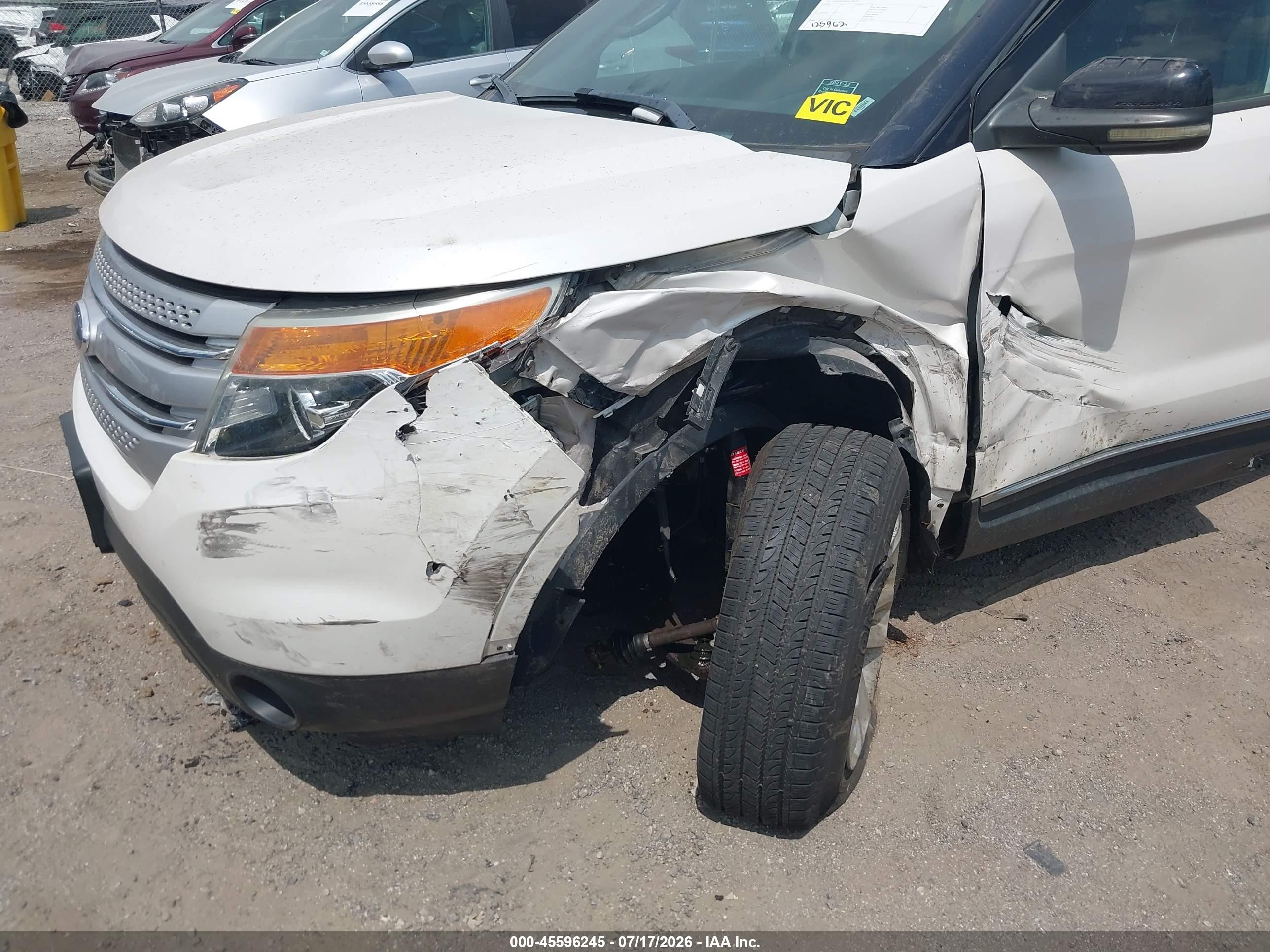 2011 Ford Explorer Xlt White vin: 1FMHK8D80BGA86797