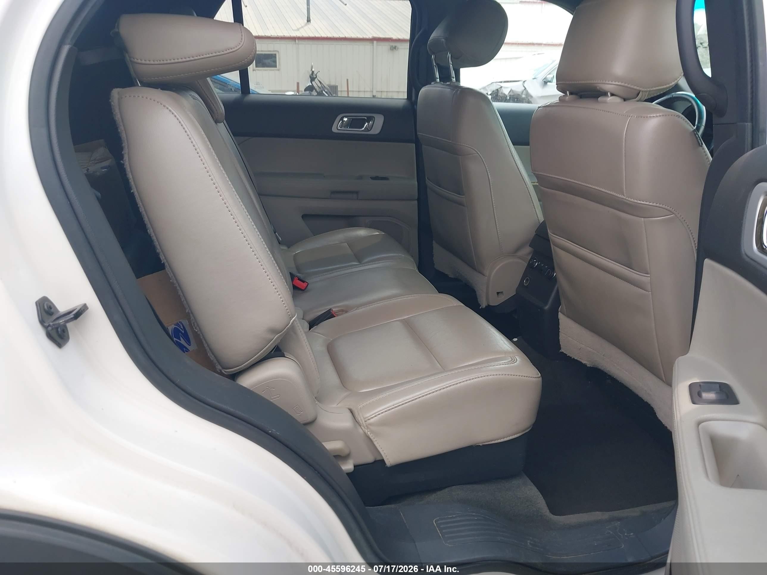 2011 Ford Explorer Xlt White vin: 1FMHK8D80BGA86797
