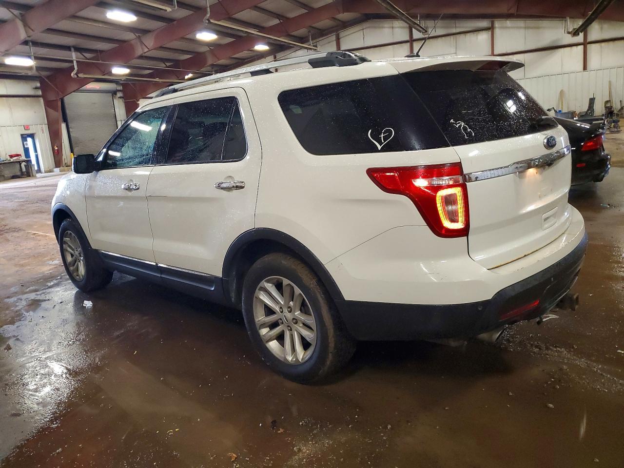 2012 Ford Explorer Xlt White vin: 1FMHK8D80CGA05847