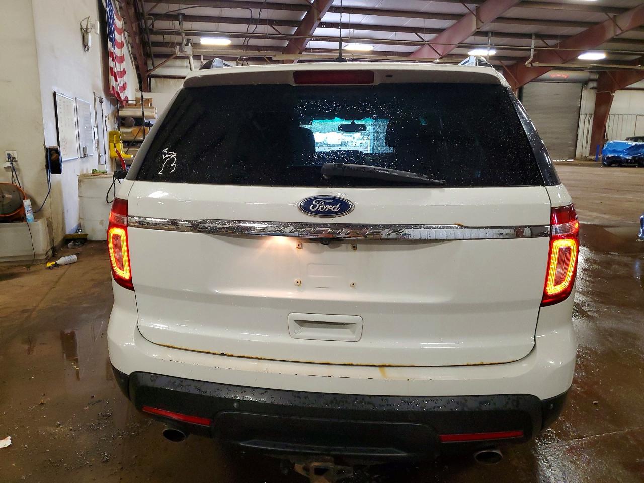 2012 Ford Explorer Xlt White vin: 1FMHK8D80CGA05847