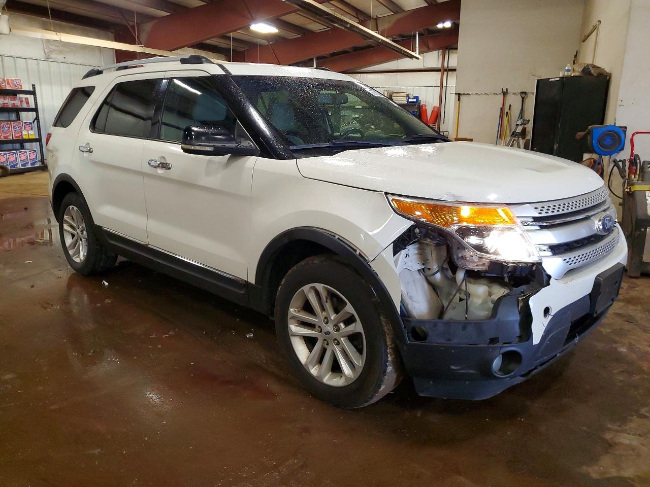 2012 Ford Explorer Xlt White vin: 1FMHK8D80CGA05847