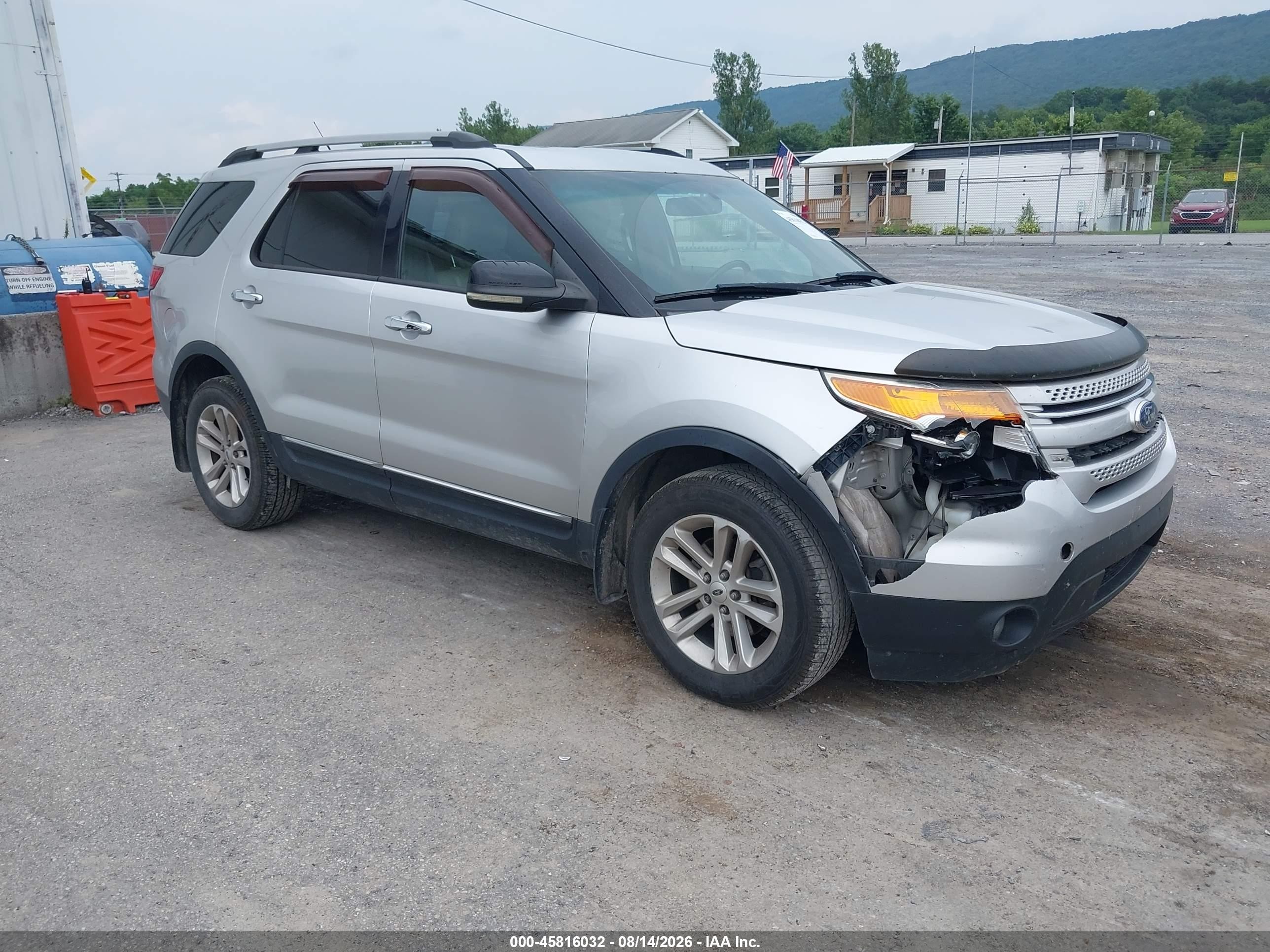 2012 Ford Explorer Xlt Silver vin: 1FMHK8D80CGA07081