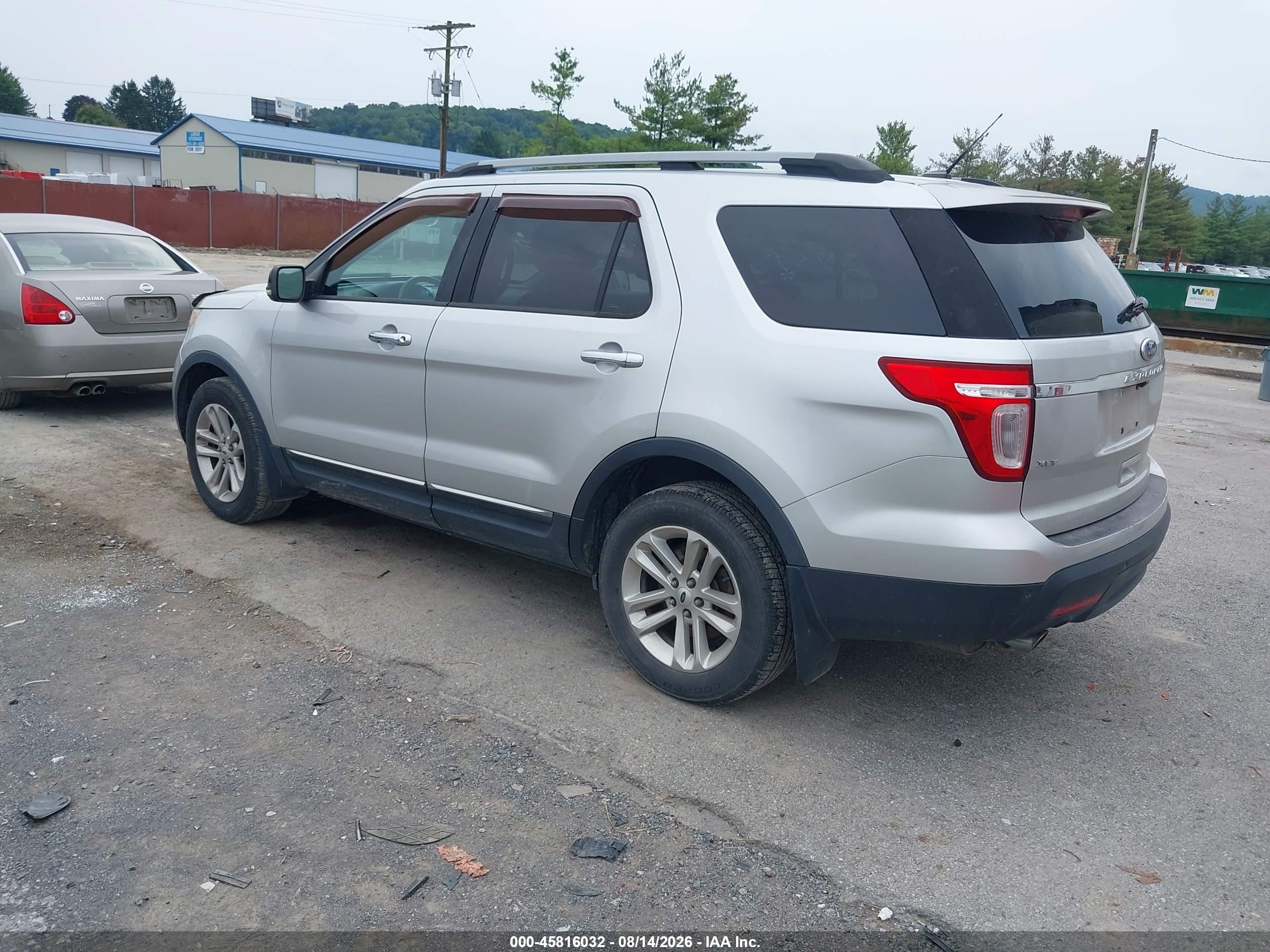 2012 Ford Explorer Xlt Silver vin: 1FMHK8D80CGA07081